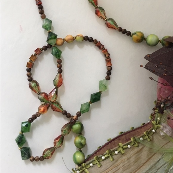 Exquisite Handcrafted Mary Frances Crossbody Bag - EUC - Picture 5 of 15